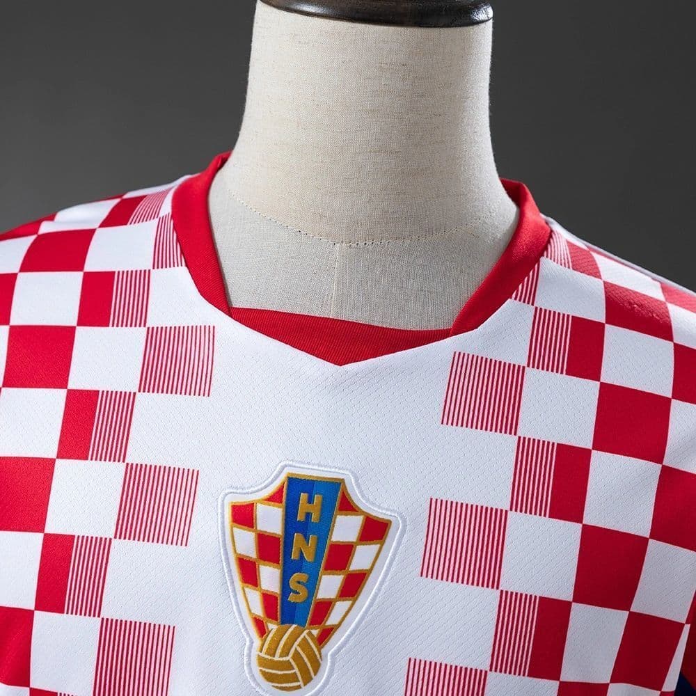 Zadnja strana: Croatia 2026 World Cup Home Jersey S-4XL