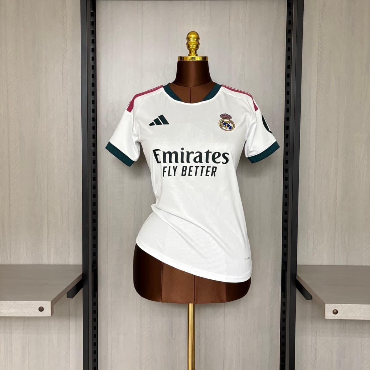 Zadnja strana: Women's 2026/27 Real Madrid Home Jersey S-XXL