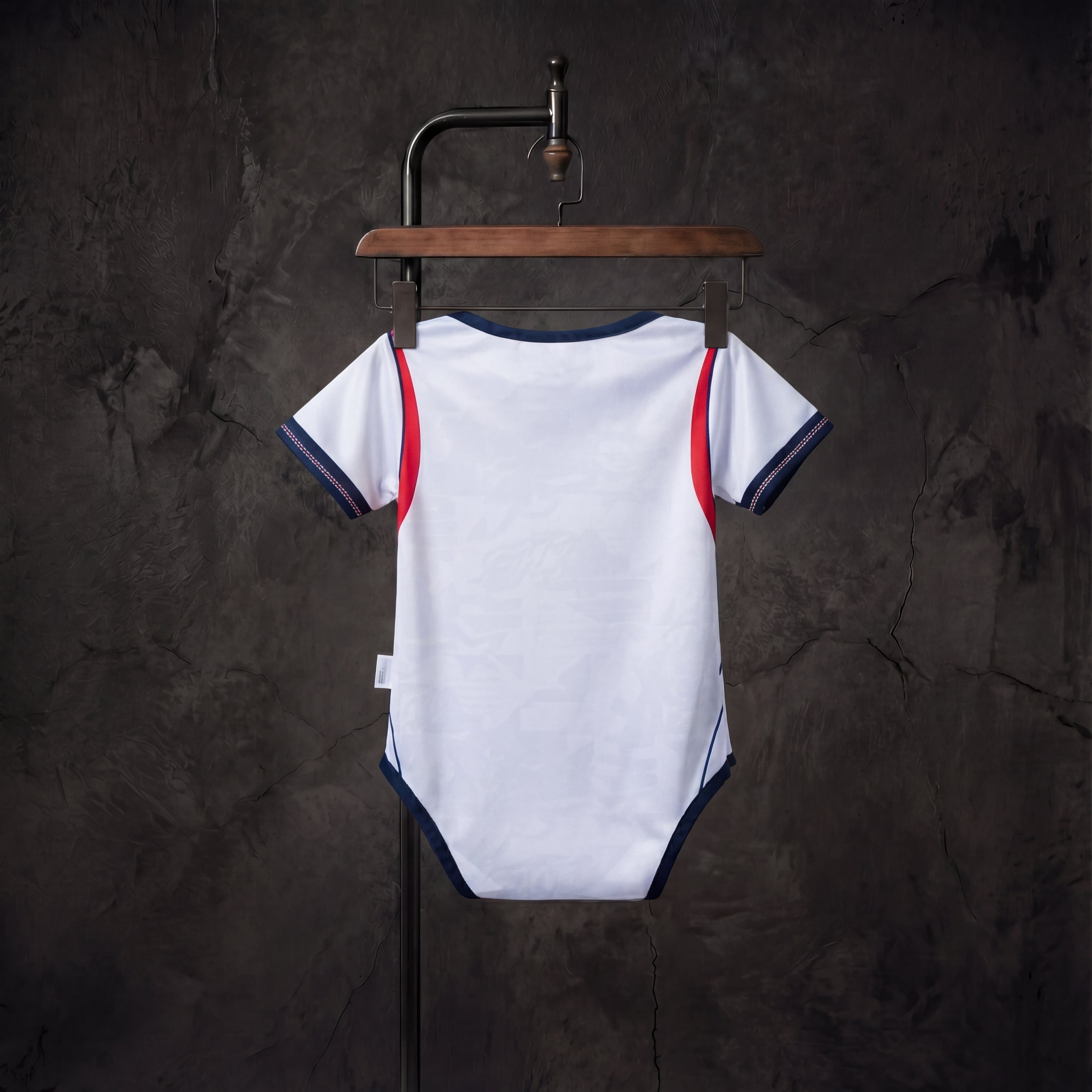 Zadnja strana: England 2026 World Cup Home Baby Jersey 9-12