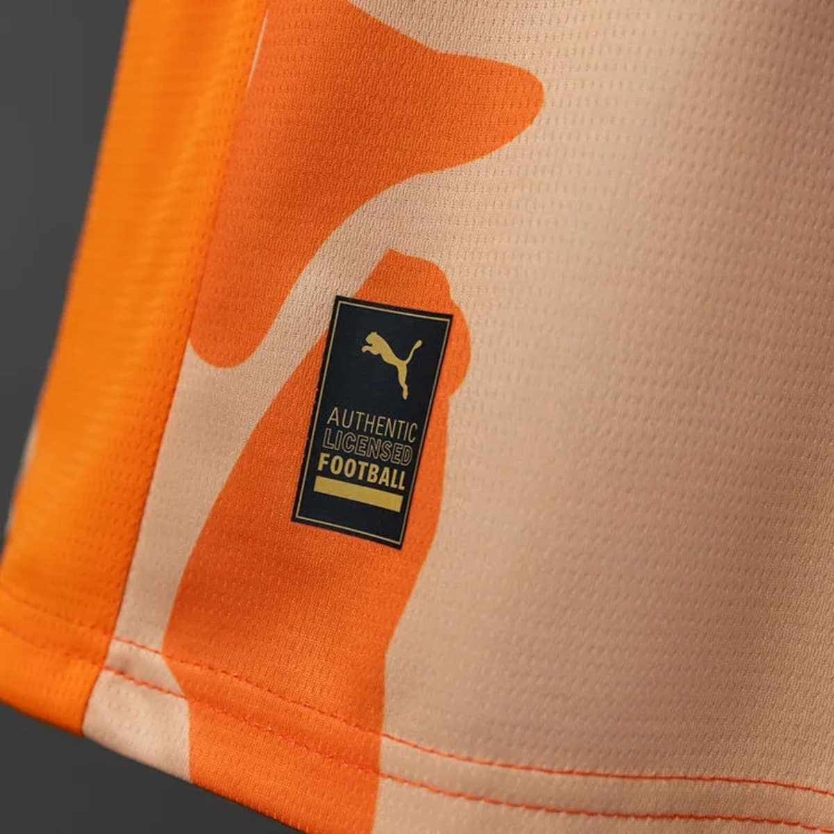 Zadnja strana: 2025/26 Valencia CF Vintage Style Jjersey S-4XL