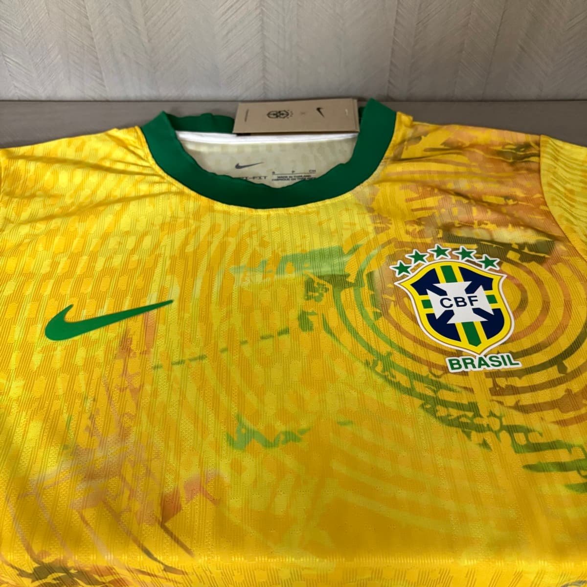 Zadnja strana: 2026 Brazil Yellow Special Edition Jersey Player Version S-XXL