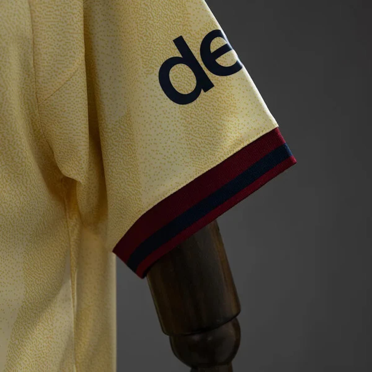 Zadnja strana: 2026/27 Arsenal Second Away Jersey S-4XL