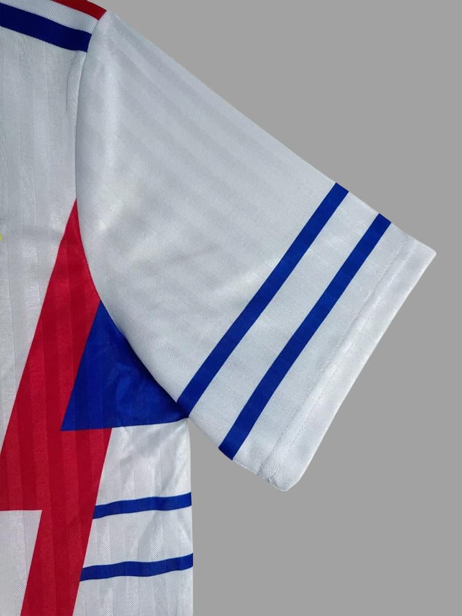 Zadnja strana: 1990 Yugoslavia Away Retro Soccer Jersey