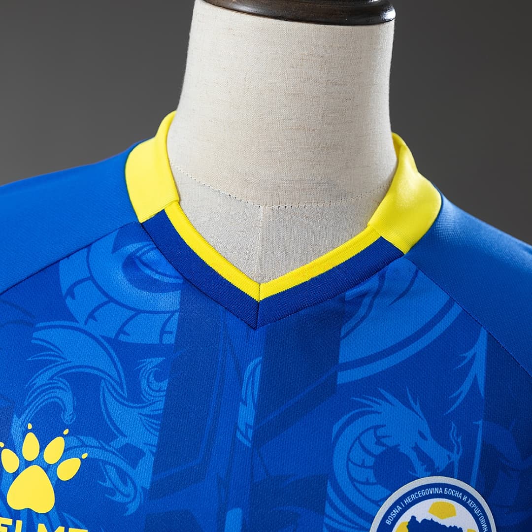 Zadnja strana: 2025 Bosnia and Herzegovina Home Soccer Jersey
