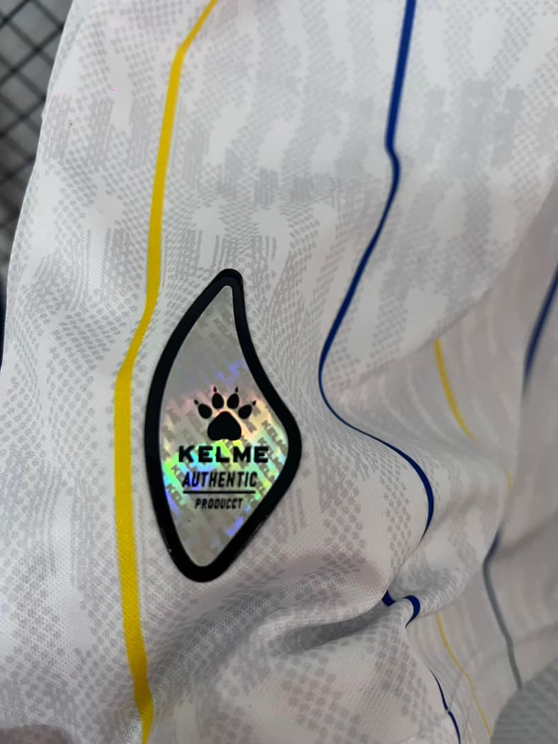 Zadnja strana: 2026 Bosnia and Herzegovina Away Soccer Jersey