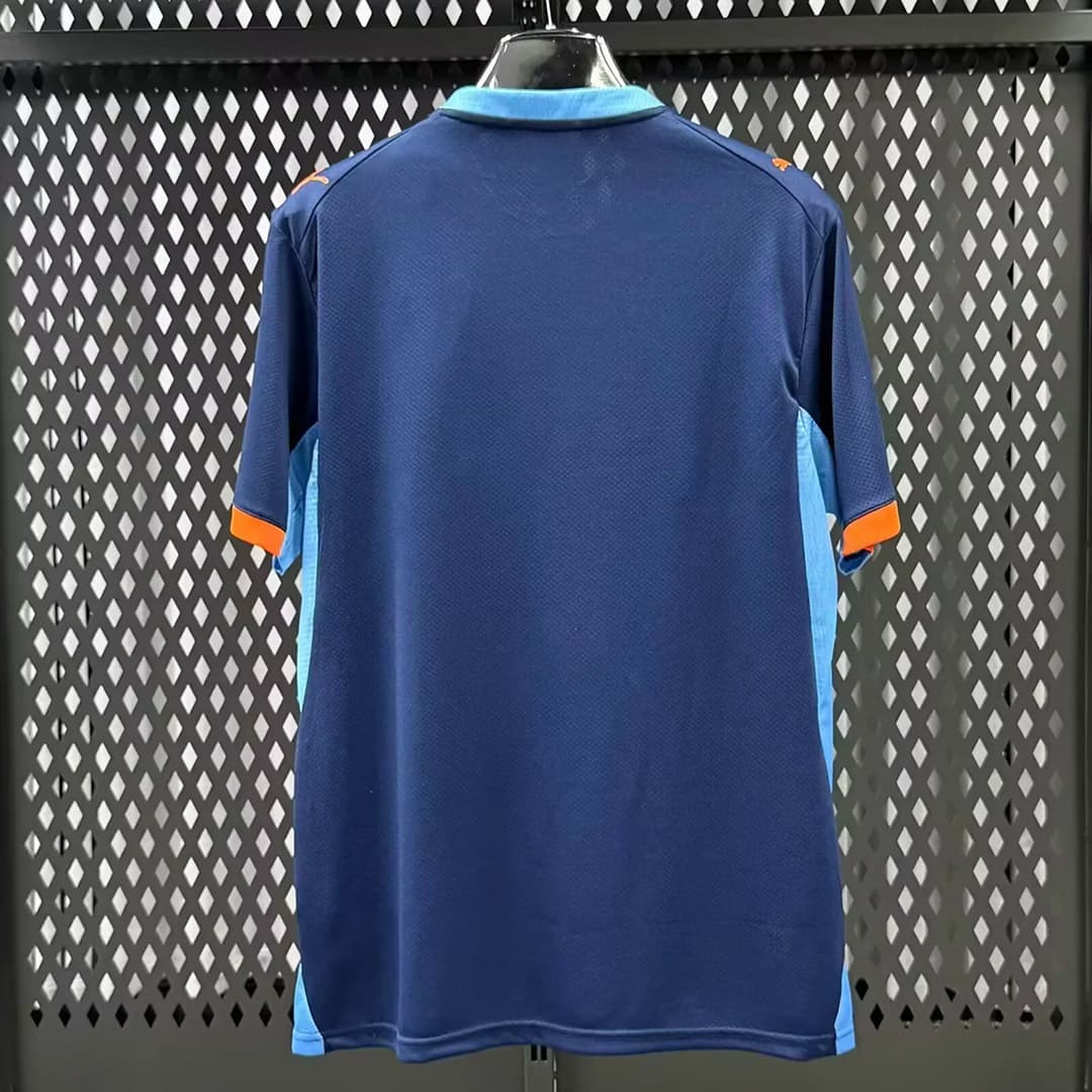 Zadnja strana: 26/27 Blackpool Away Soccer Jersey