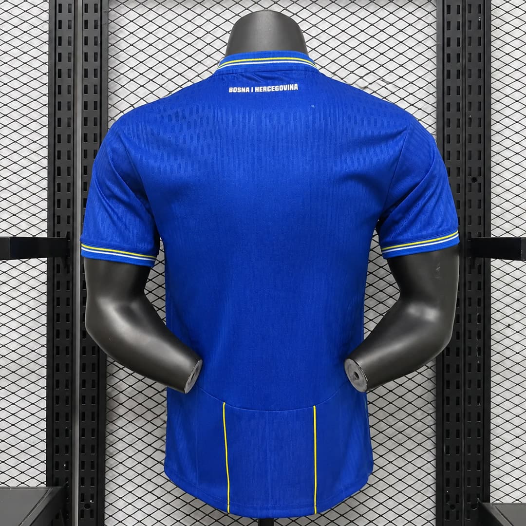 Zadnja strana: 2026 Bosnia and Herzegovina Home Player Version Soccer Jersey